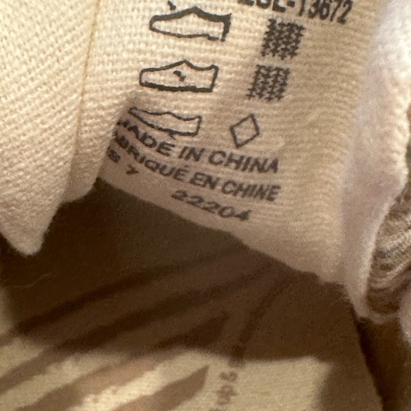 Täōs Z Soul Floral Casual Shoe 7 EUC - Picture 8 of 10